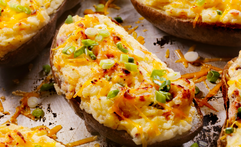 Patatas al horno rellenas de queso